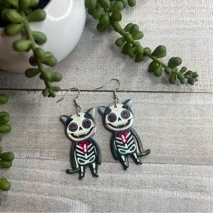 🐱🖤 Creepy Cat Skeleton Halloween Earrings! 🖤